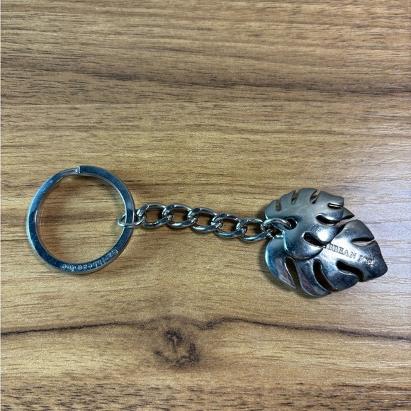 Caribbean Joe Tropical Hawaiian Monstera Palm Leaf Shaped Metal Keychain Keyring - Picture 2 of 7